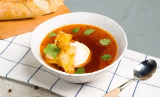 Spāņu ķiploku zupa cepeškrāsnī
