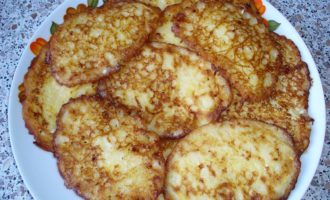 Ķirbju un ābolu pankūkas