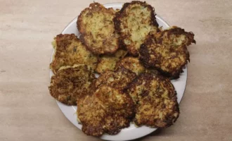 Kabaču pankūkas ar kartupeliem