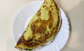 Oriģinālās cukini pankūkas ar lasi