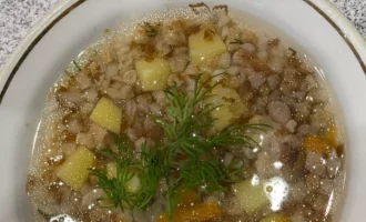Griķu zupa ar kartupeļiem un vistu
