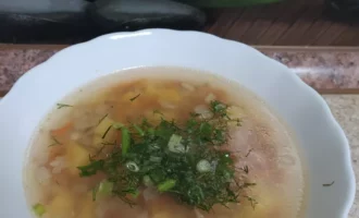 Griķu zupa ar vistas gaļu un dārzeņiem